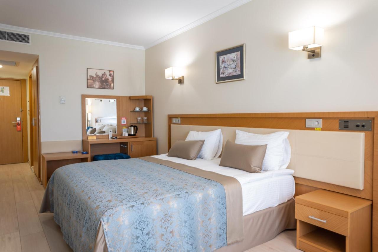 Patalya Lakeside Resort Hotel Golbası Eksteriør billede
